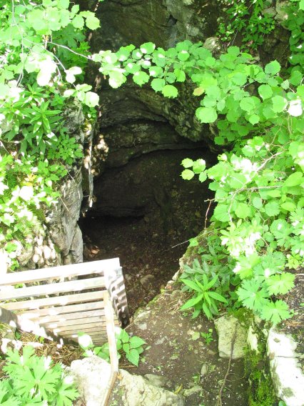 Čarovniška jama