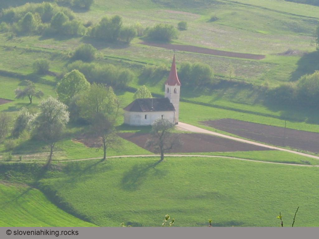 Cerkev sv. Duha pri Mrzlavi vasi